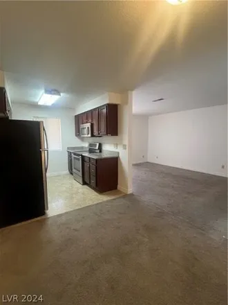 Image 6 - 5142 West Harmon Avenue, Spring Valley, NV 89103, USA - Condo for rent