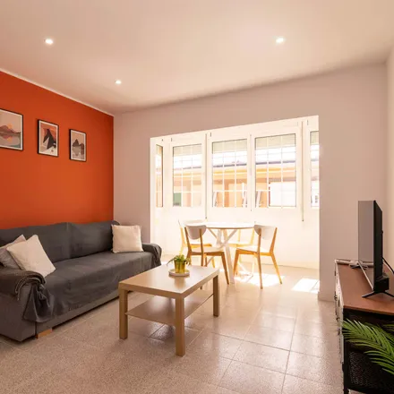 Rent this 3 bed apartment on Rambla de Prim in 71, 08001 Barcelona
