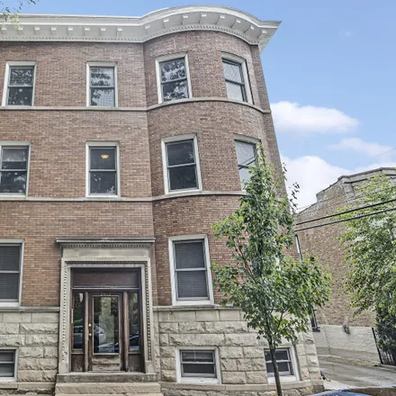 Image 1 - 2608-2612 North Whipple Street, Chicago, IL 60618, USA - House for sale