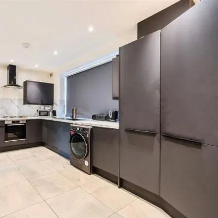Image 4 - Avenue Mansions, Finchley Road, London, NW3 7SW, United Kingdom - Apartment for sale