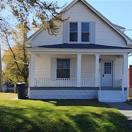 Buy this 3 bed house on 192 West Marshall Street in Sweet Springs, Saline County