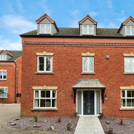 Buy this 5 bed house on Hermione Close in Warwick, CV34 6GS