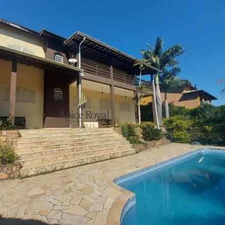 Buy this 5 bed house on Avenida Brasil in Centro, Extrema - MG