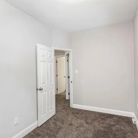 Image 3 - 428 North Lakewood Avenue, Baltimore, MD 21224, USA - Room for rent