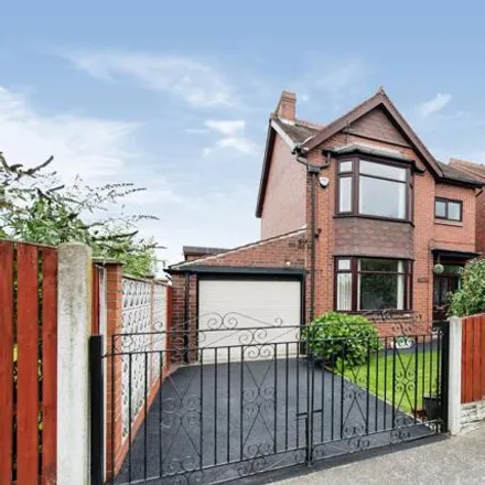 Buy this 3 bed house on Lumley Avenue in Whitwood, WF10 5LX