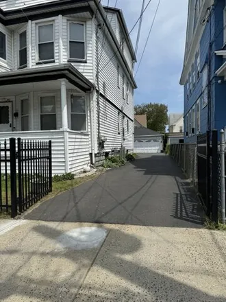 Image 3 - 532 Carroll Ave, Bridgeport, Connecticut, 06607 - House for rent