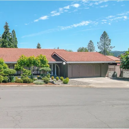 Buy this 3 bed house on 524 Casa de Loma Street in Sutherlin, Douglas County