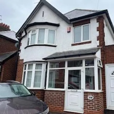 Rent this 3 bed house on Oak Road in West Bromwich, B70 8HJ