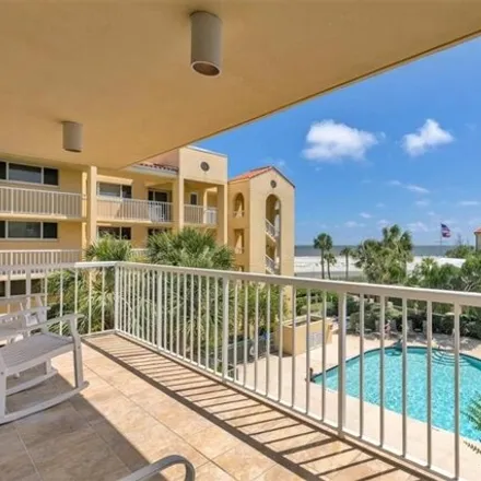 Buy this 3 bed condo on Downing Street in East End, Saint Simons