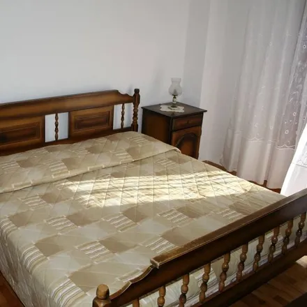 Rent this 1 bed apartment on 21420 Općina Bol