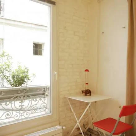 Image 4 - 43 Rue des Abbesses, 75018 Paris, France - Apartment for rent