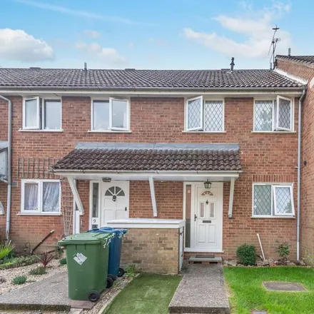 Rent this 2 bed townhouse on Oakcroft Close in London, HA5 3YY