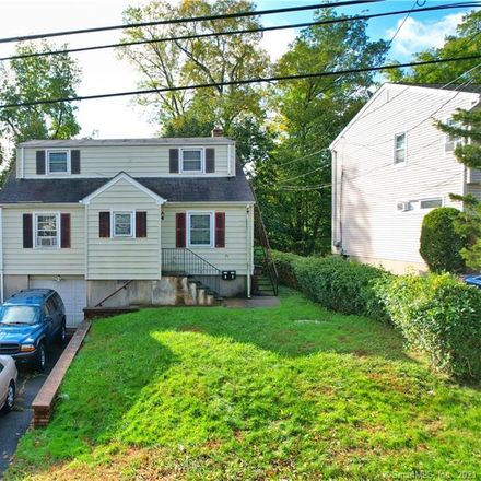 Rent this 3 bed townhouse on 71 Burwood Avenue in Dolphin Cove, Stamford