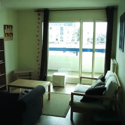 Rent this 3 bed apartment on 29 Rue de Penhoët in 35706 Rennes, France