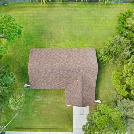 Image 7 - 968 Pembroke Avenue Northeast, Palm Bay, FL 32907, USA - House for sale