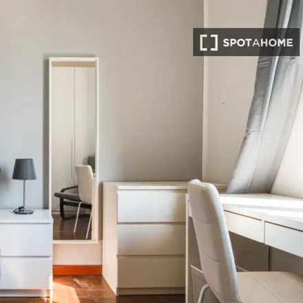 Rent this 5 bed room on Policlinico di Milano in Via Curtatone, 29135 Milan MI