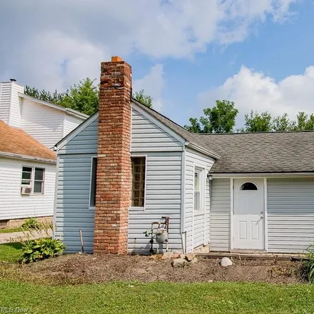 Buy this 2 bed house on 8079 Glen Park Road in Kirtland, Lake County