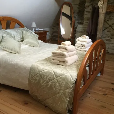 Rent this 1 bed townhouse on 24800 Saint-Paul-la-Roche