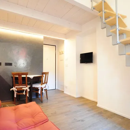 Image 8 - Via Michelangelo Buonarroti 6, 10126 Turin TO, Italy - Apartment for rent