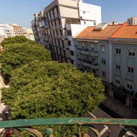 Image 5 - Estrada de Benfica 628, 1500-107 Lisbon, Portugal - Room for rent