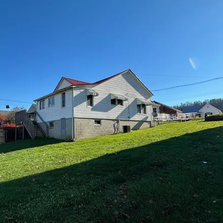 Buy this 2 bed house on 1409 Forest Avenue in Maysville, KY 41056