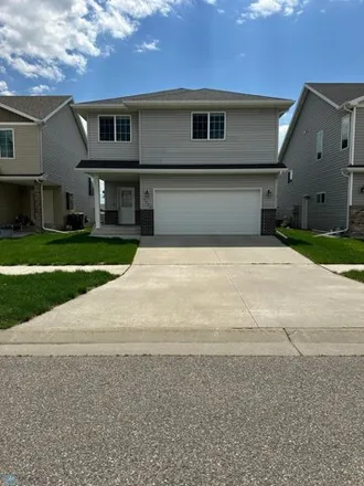 Buy this 3 bed house on 1043 30th Avenue West in West Fargo, ND 58078