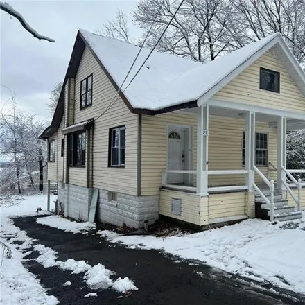 Image 2 - 17 Center Avenue, Mount Pocono, PA 18344, USA - House for sale