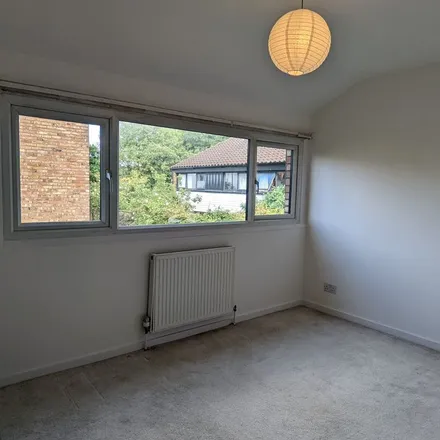 Rent this 3 bed apartment on 68 High Kingsdown in Bristol, BS2 8EP