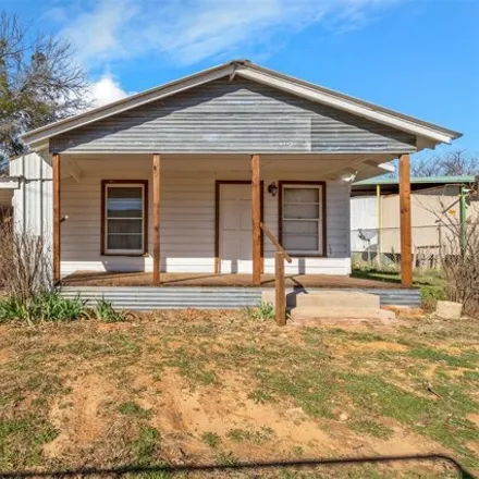Buy this 3 bed house on 179 Elm in Comanche County, TX 76446