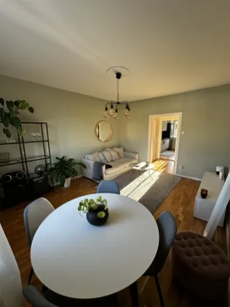 Rent this 2 bed condo on Hökegårdsgatan 9B in 412 62 Mölndal, Sweden