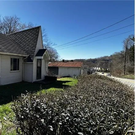 Rent this 3 bed house on 1604 Allegheny Street in Parkview, Follansbee