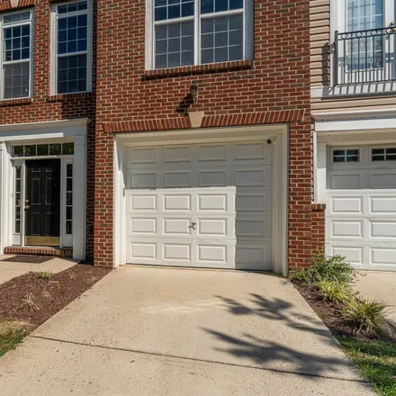 Image 3 - 5638 Hartfield Avenue, Suitland, MD 20746, USA - Townhouse for sale