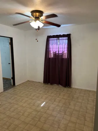 Image 5 - 1900 North Tom Green Avenue, Odessa, TX 79761, USA - House for rent