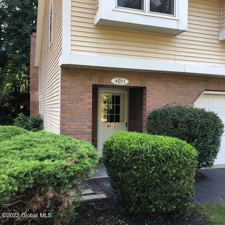 Rent this 2 bed townhouse on 4011 Chaucer Place in Guilderland, NY 12159