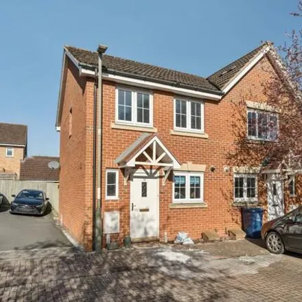 Buy this 2 bed house on 16 Sherwood Place in Oxford, OX3 9RN