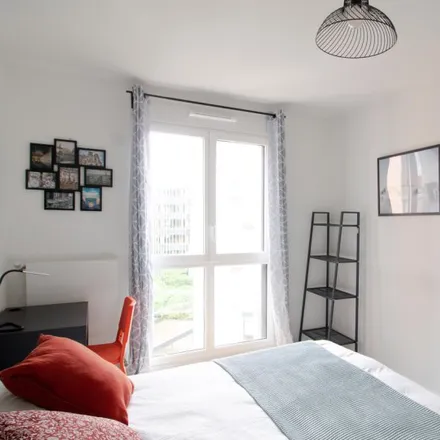 Image 4 - 1 Rue Mozart, 92110 Clichy, France - Room for rent