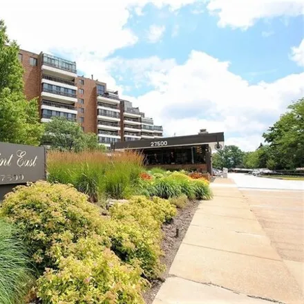 Buy this 2 bed condo on unnamed road in Beachwood, OH 44124