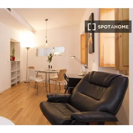 Image 2 - Calle de Antonio Zamora, 18, 28011 Madrid, Spain - Apartment for rent