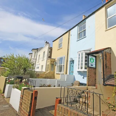 Rent this 2 bed apartment on Esprit Court in New Road, Shoreham-by-Sea