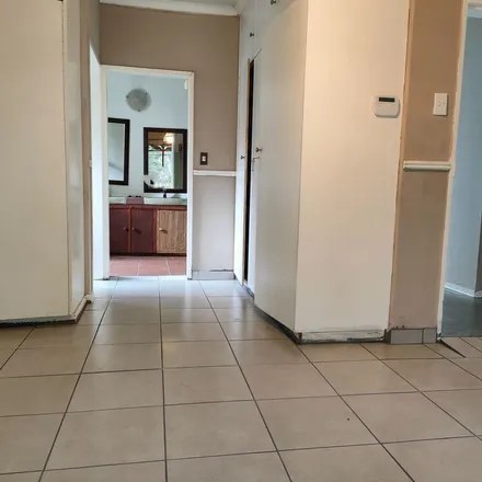 Image 9 - 214 Anne Marie Street, Salieshoek, Gauteng, 0167, South Africa - Apartment for rent