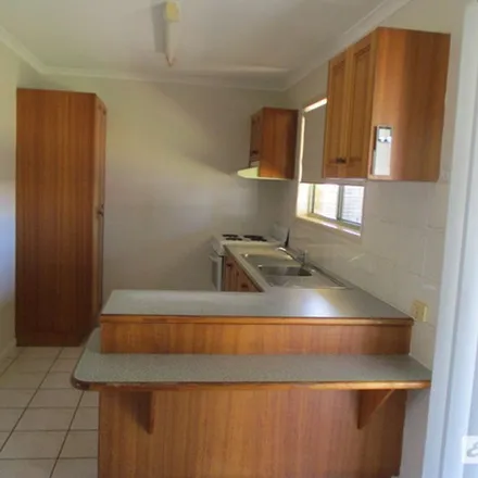 Image 3 - Truro Street, Urangan QLD 4655, Australia - Apartment for rent