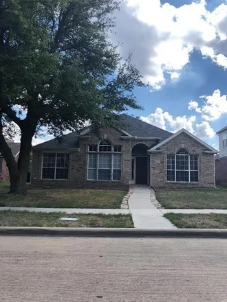 Buy this 3 bed house on 2512 Cimmaron Drive in Plano, TX 75025
