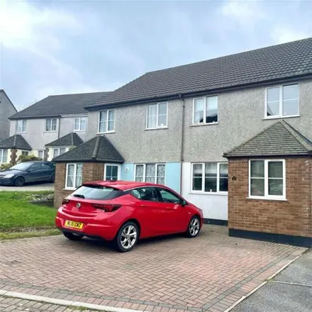 Buy this 3 bed duplex on Hazel Close in St. Austell, PL25 3UU