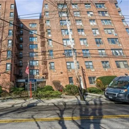 Buy this studio apartment on 575 Bronx River Road in City of Yonkers, NY 10704