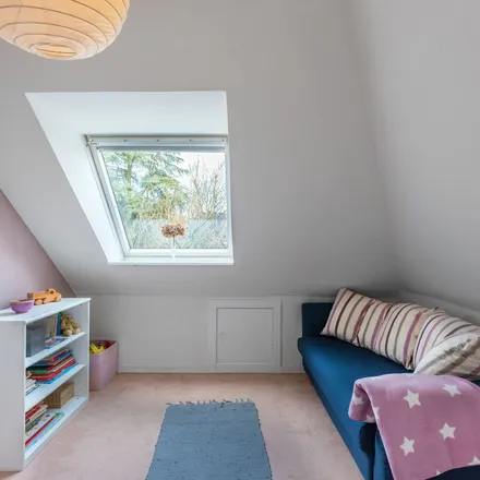 Rent this 4 bed apartment on Steenrögen 8 in 22397 Hamburg, Germany