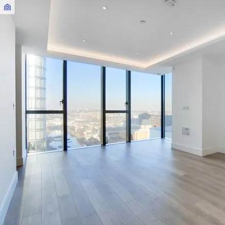 Image 2 - Carrara Tower, City Road, London, EC1V 1AE, United Kingdom - Apartment for rent