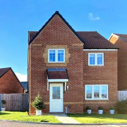 Buy this 4 bed house on 10 Thresher Close in Thornbury, BS35 1BL