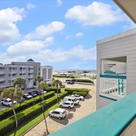 Buy this 1 bed condo on Casa Del Mar Beachfront Suites in 6102 Seawall Boulevard, Galveston