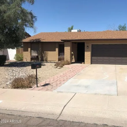 Rent this 3 bed house on 4062 West Mercer Lane in Phoenix, AZ 85029