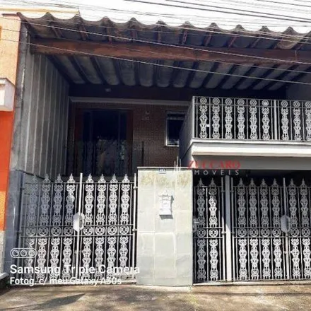 Buy this 3 bed house on Rua Cristóvão Colombo in Jardim Vila Galvão, Guarulhos - SP